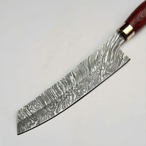 Couteau de chef en acier damas forgé à la main, personnalisé, avec manche en bois, design ambidextre, étui en cuir - Product Image 3