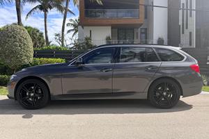 2017 a 330-i x-d-r-i-v-e S-p-o-r-t-s W-a-g-o-n - Product Image 2