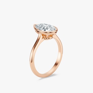 Anillo de compromiso solitario minimalista de oro de 14 quilates con diamante de laboratorio en forma de pera de 3 quilates - Product Image 2