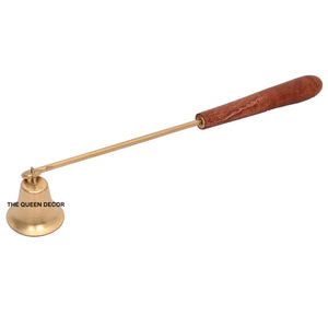 Apagavelas de latón tradicional personalizable con detalles grabados, perfecto para hogares de estilo antiguo y hogares espirituales - Product Image 1