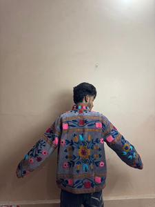 เสื้อแจ็คเก็ตวาร์ซิตี้ลายสัตว์ป่า ปักลายเสือดาวด้วยมือ ผ้าด็อบบี้ แคชเมียร์ ซับในหนังแกะ ซับในผ้าฝ้าย สไตล์ชาติพันธุ์ โบโฮ - Product Image 4