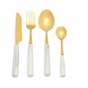 Juego de Cubiertos de Acero Inoxidable Tradicional de Alta Calidad en Oro y Blanco con Mango Elegante y Pulido Espejo para Uso en la Cocina del Hogar - Product Image 5