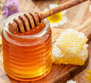 Miel Orgánica 100% Pura de Alta Calidad de Austria, 1 kg, Venta al por Mayor, Grado Superior, Natural, Cruda, Certificada por HACCP, en Frasco de Vidrio, Mejor Precio, en Stock - Product Image 1