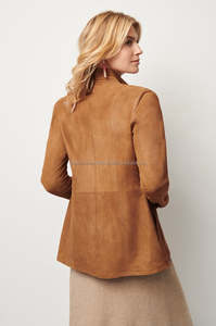 PrimeCraft Veste en cuir de qualité supérieure Veste pour femme avec fermeture à glissière en cuir de vachette authentique Variantes marron et beige noir - Product Image 4