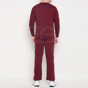 Conjunto deportivo premium para hombre diseñado para brindar comodidad, estilo y rendimiento durante el entrenamiento, la carrera o el uso casual. - Product Image 4