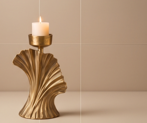 Portavelas Metálico Minimalista con Acabado Dorado, Moderno Soporte de Pilar con Diseño de Abanico Plegado, Decoración Nórdica para el Hogar - Product Image 2