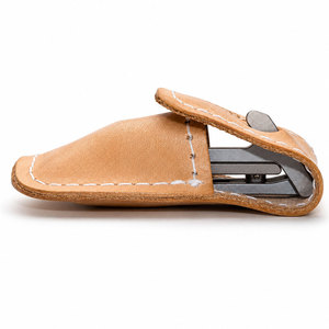 Cortauñas Klhip Ultimate, Cortador de Uñas de Precisión Ergonómico de Acero Inoxidable para Manos y Pies con Estuche de Cuero - Product Image 3