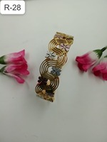 Gelang KVM Trendi Modis Minimalis Geometris Berlapis Emas Paduan Logam Berhiaskan Berlian Amerika Perhiasan Wanita