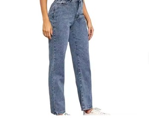 Pantalon en jean pour femme, coupe droite, jambes évasées, motif uni, couleur délavée, durable, extensible, style streetwear décontracté, design élégant - Product Image 4