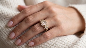 Three Stone Illusion Halo <b>Ring</b> Classic 14K Yellow Gold Marquise Princess Lab Grown Diamond <b>Split</b> Shank <b>Ring</b> OEM Custom Jewelry - Product Image 4