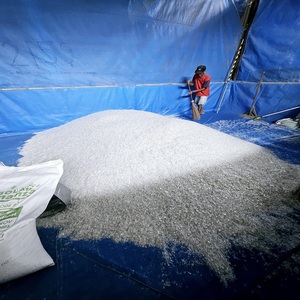 Déchets de bouteilles PET, matériaux de première qualité, 100% purs, 100% recyclés, qualité alimentaire, transparents/colorés, vente en gros, recyclage de haute qualité - Product Image 5