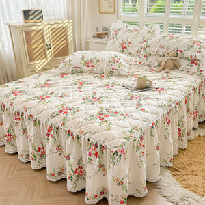 Juego de Ropa de Cama Acolchada Floral Blanca Directo de Fábrica, Juego de 4 Piezas con Volantes y Ribete de Encaje para Hogar y Hotel, Venta al Por Mayor - Product Image 1
