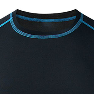 เสื้อแขนยาวสำหรับผู้หญิง คอกลม ผ้ารัชการ์ด นีโอพรีน 2.5 มม. แห้งเร็ว UPF50+ ชุดกีฬา สีดำล้วน แต่งขอบสีน้ำเงิน - Product Image 4