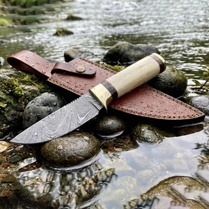 Fournisseur en gros de couteaux de chasse/découpe de viande/de camping haut de gamme en acier Damas avec manche en os et étui en cuir pour les acheteurs des États-Unis et d'Europe - Product Image 5