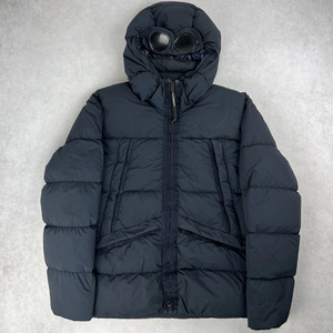 Custom Logo OEM Service <b>Mens</b> Winter Hooded Puffer <b>Jacket</b> Warm Quilted Breathable Outerwear <b>Lightweight</b> Windproof Vintage Sports - Product Image 4