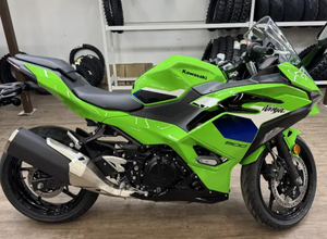 Nouvelles motos NINJAS 400 ABS KRT EDITION 2025 abordables, prêtes à être expédiées - Product Image 5