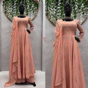 Conjunto de Traje Talla XL para Fiesta con Bordado de Hilo y Lentejuelas para un Look Elegante - Product Image 2