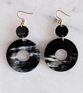 Corne de buffle naturelle orange et blanche boucle d'oreille pendante Structure Rectangle faite à la main meilleure qualité bijoux en corne avec crochets en corne - Product Image 3