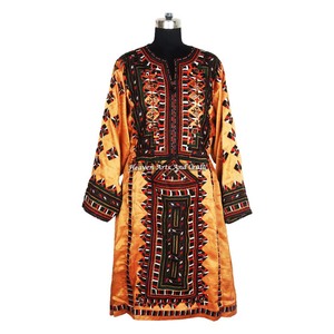 Top/Tunique/Kurta imprimé de fleurs véritables, collection BDR023, broderie à la main vintage, robes Banjara Balochi, collection Banjara. - Product Image 5
