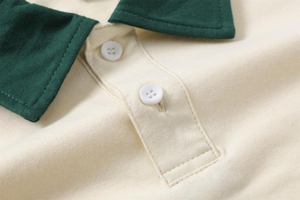 Polo pour homme en tissu Oxford vert, manches courtes, col crème, design respirant, coupe classique, couleur unie, tissu tissé - Product Image 2