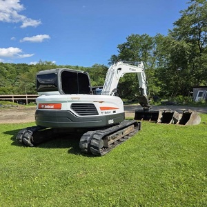 Excavatrice Bobcat E85 de qualité supérieure, conçue pour les travaux de construction lourds, avec une capacité de creusement puissante et des performances durables. - Product Image 6