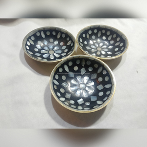 ชามทำมือสุดหรูสำหรับบ้านและห้องครัว ประดับด้วยงานฝังมุกแท้แบบอินเดีย ผลงานฝีมือจากช่างฝีมือชาวอินเดีย - Product Image 1