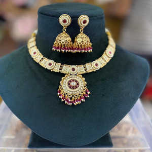 Parure de collier en plaqué or avec pierre Pota et perle Meenakari 10581335DP Parure de bijoux fins - Product Image 1