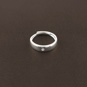 Bague élégante unisexe plaquée argent 18 carats, tendance, unique, best-seller, accessoires minimalistes pour femmes, bijoux de haute qualité - Product Image 1