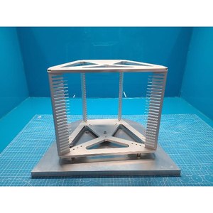 Support de plaquettes Lam Research 715-025972-001+715-015632-002+715-020109-002+715-015633-002, ensemble de collecteur de gaz d'occasion, état actuel, modèle Legacy - Product Image 1