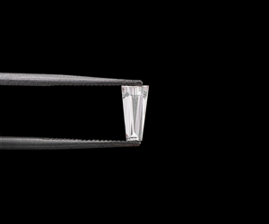 OM GEMS Diamante Cultivado en Laboratorio Certificado por IGI, Corte Baguette Cónico, Color E,F, Claridad VVS-VS, 0.6 Ct, para Joyería, Diamante Cultivado en Laboratorio al por Mayor - Product Image 1