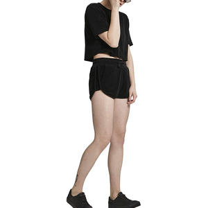 ชุดเซ็ตเสื้อแขนสั้นกับกางเกงขาสั้นสไตล์ลำลองสุดเทรนดี้ ใส่สบาย เหมาะกับการแต่งกายแนวสตรีท 2026 / ราคาขายส่ง เสื้อยืดและกางเกงขาสั้นสำหรับผู้หญิง - Product Image 4