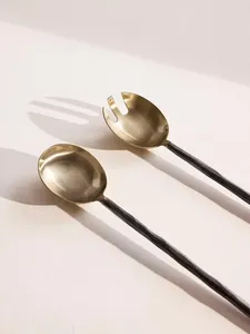 Ensemble de saladiers en métal durables et faits à la main, idéal pour les dîners à la maison, les restaurants et les réceptions formelles. Achetez des ustensiles de cuisine. - Product Image 6