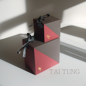 Luxury <b>Black</b> Hinged Jewelry Gift <b>Box</b> With Gold Logo And Magnetic Snap Closure Rectangular Shape For Elegant Packaging - Product Image 3