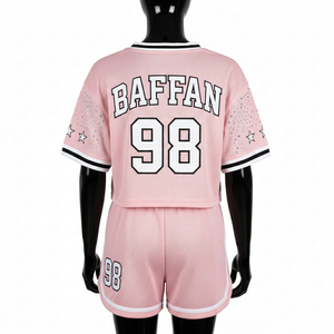 Ensemble court en maille polyester respirante 150 GSM de qualité supérieure, rose, vêtements de sport, col à rayures côtelées, logo personnalisé par sublimation, ensembles pour femmes - Product Image 4