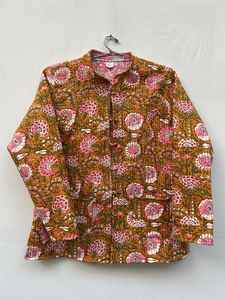 เสื้อแจ็คเก็ตผ้าฝ้ายพิมพ์ลายดอกไม้สำหรับผู้หญิง ระบายอากาศได้ดี เป็นมิตรกับสิ่งแวดล้อม เสื้อโค้ทฤดูหนาวตกแต่งกระดุม แบบปกติ สไตล์กันตะ - Product Image 2