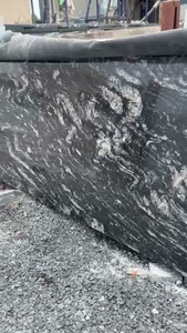 Dalles de sol et marches d'escalier en granit noir avec finition polie élégante, pierre de granit naturelle pour maisons de luxe et hôtels - Product Image 2