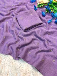 Sari Fancy Crush avec motif Butti brodé à la main, design ajouré, ensemble de chemisier non cousu pour femme - Product Image 3