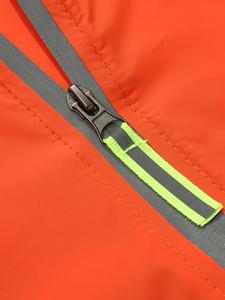 Chaqueta Softshell Naranja para Hombre, Tejida, Sólida, Impermeable, Cortavientos, con Capucha, Cierre de Cremallera, Bolsillos Delanteros, Ligera, Transpirable, para Exteriores - Product Image 5