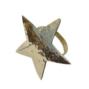 Servilletero de estrella de diseño martillado Vintage al por mayor en tono dorado para decoración de mesa de Navidad y fiesta de Hotel - Product Image 1