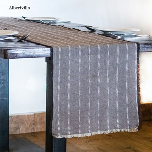 Camino de mesa de algodón tejido Dobby gris personalizado al mejor precio, alfombrillas con flecos bordados para comedor de Hotel, decoración de mesa elegante - Product Image 1