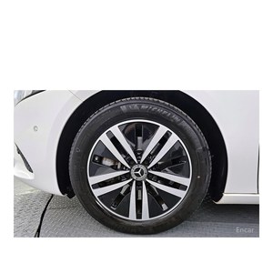 Mercedes-Benz A220 berline classe A 2020/3, 29 856 km, avec volant à gauche et caméra de recul - Product Image 5