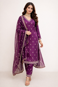 Ensemble Kurta Salwar et Dupatta brodés pour femmes, de qualité supérieure, au design magnifique, idéal pour le bureau et les soirées. - Product Image 2