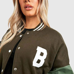 Veste universitaire réversible en peau de mouton de haute qualité, personnalisable, en laine, avec logo brodé sur mesure pour femme, tricotée - Product Image 4