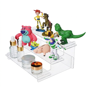 Exhibidores de Acrílico Contemporáneos con Diseño de Dibujos Animados para Ambientes Comerciales Excentricos, Soluciones Comerciales Vibrantes con Temática de Dibujos Animados - Product Image 5