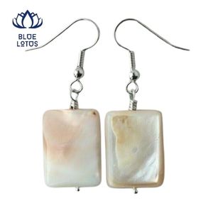 Boucles d'oreilles coquillages tendance, légères et surdimensionnées en osier pour femmes, idéales pour les vacances, les fêtes à la plage et la mode. - Product Image 1