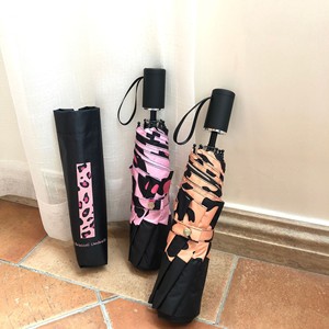 Parapluie de protection solaire double usage Advanced Sense, motif léopard rétro noir, manuel, pliable en trois sections, grand format, pour voyage, avec logo publicitaire - Product Image 3