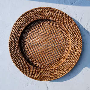Wholesale Natural Rattan Charger Plates Handmade Durable Lightweight Table Decor Ideal for Restaurants Resorts Wedding Setting - Product Image 1