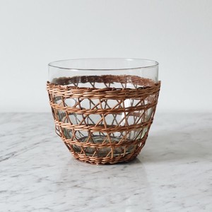 Housse de tasse à café en rotin durable, accessoire de bar décoratif, personnalisable, différents designs, support pour boissons - Product Image 1