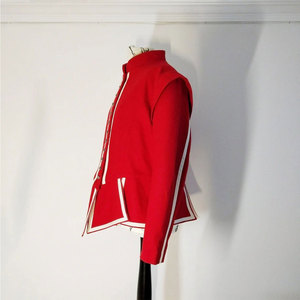 Veste doublette historique rouge avec passepoil en coton blanc, du 17e siècle, en laine de haute qualité, fournitures d'usine - Product Image 4