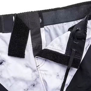 Shorts de MMA de nivel profesional, de secado rápido y tela elástica, diseñados para entrenamientos intensivos, sesiones de grappling y ejercicios de fitness de MMA. - Product Image 4